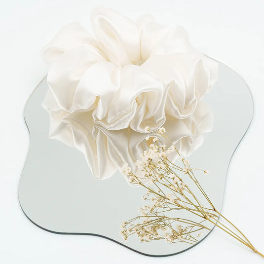 Snowy - Silk Scrunchie